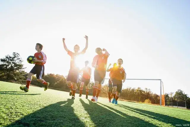 德国杯1／8决赛：拜仁3-2柏林联合 凯恩破门+送点柏林联合两送乌龙